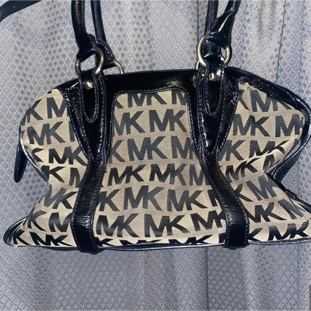 Michael Kors Purse - Excellent Condition!